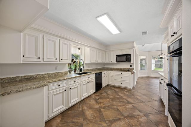 12106 Oakcroft Drive, Houston, TX 77070