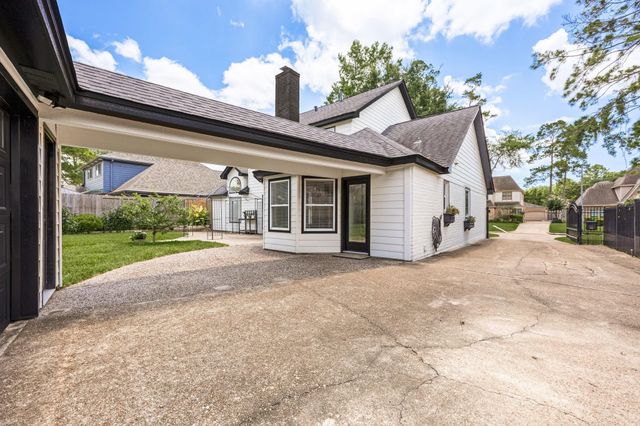 12106 Oakcroft Drive, Houston, TX 77070