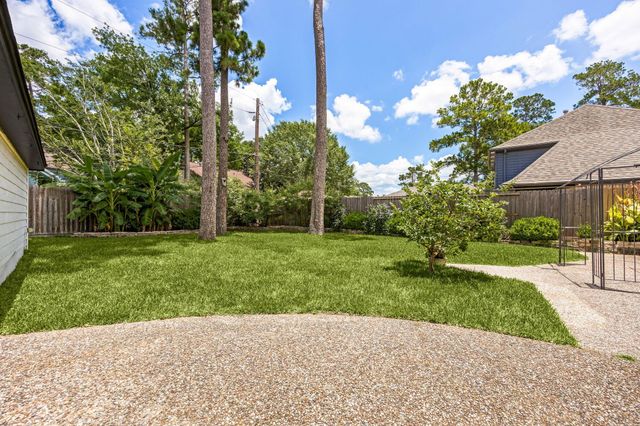 12106 Oakcroft Drive, Houston, TX 77070