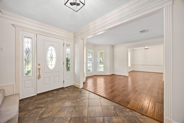 12106 Oakcroft Drive, Houston, TX 77070
