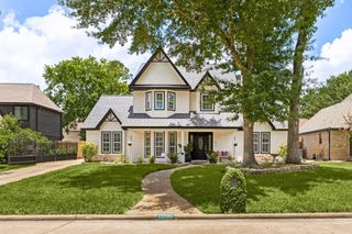 12106 Oakcroft Drive, Houston, TX 77070