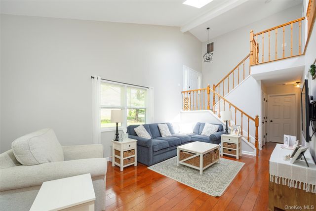 3 Deer Crossing Drive, Fishkill, NY 12524