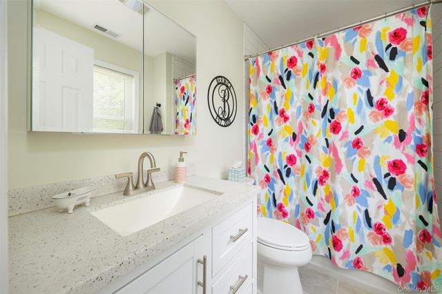 3 Deer Crossing Drive, Fishkill, NY 12524