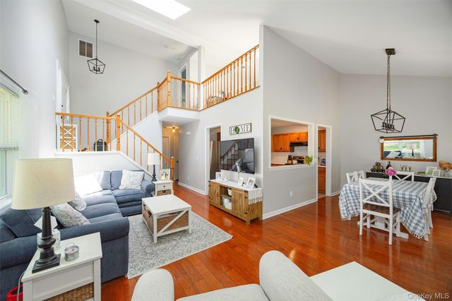 3 Deer Crossing Drive, Fishkill, NY 12524