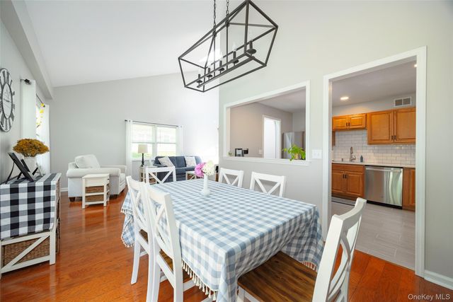 3 Deer Crossing Drive, Fishkill, NY 12524