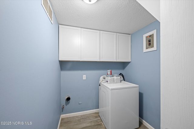 5415 Seaman Road, Oregon, OH 43616