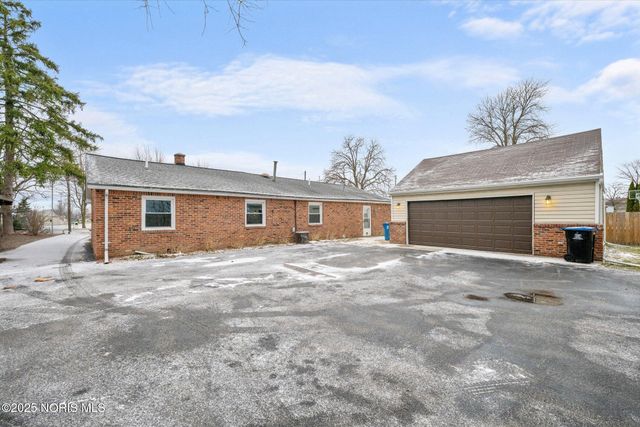 5415 Seaman Road, Oregon, OH 43616