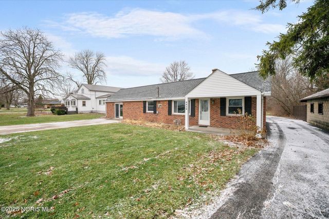 5415 Seaman Road, Oregon, OH 43616