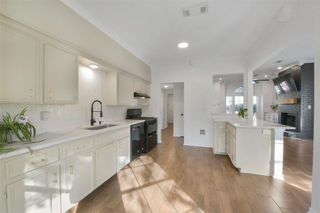 201 Pine Place Street, Dayton, TX 77535