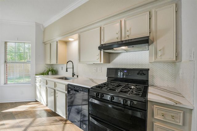 201 Pine Place Street, Dayton, TX 77535