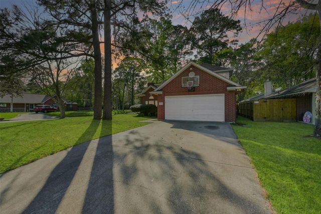 201 Pine Place Street, Dayton, TX 77535