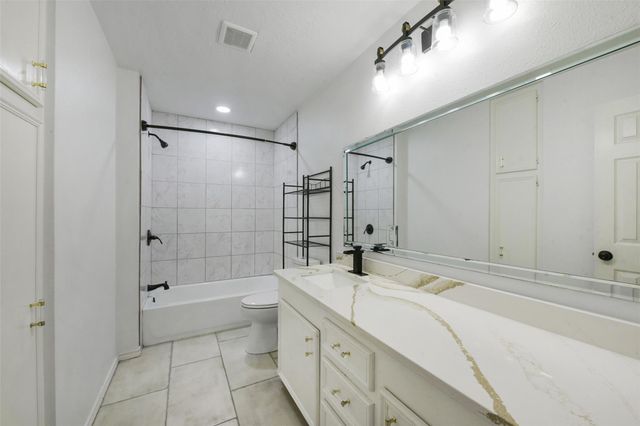 201 Pine Place Street, Dayton, TX 77535