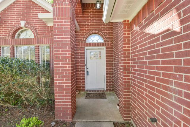 201 Pine Place Street, Dayton, TX 77535