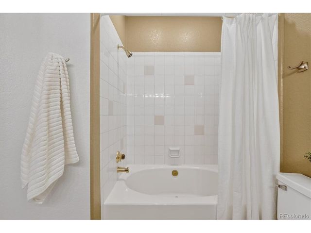 7394 S Alkire St 301, Littleton, CO 80127