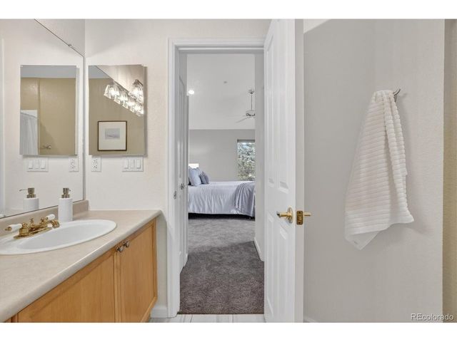 7394 S Alkire St 301, Littleton, CO 80127