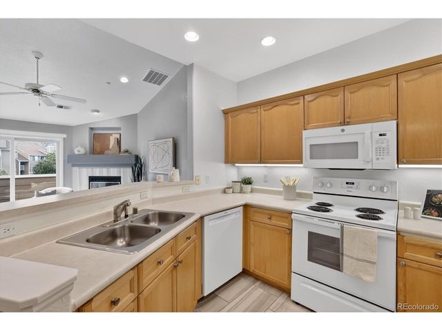 7394 S Alkire St 301, Littleton, CO 80127