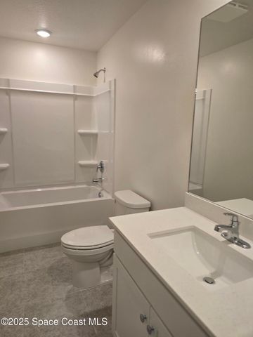 561 SW Richmond Circle, Palm Bay, FL 32908