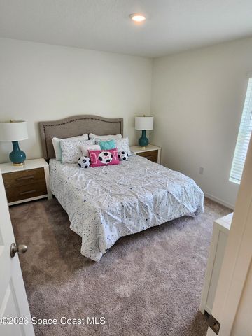 561 SW Richmond Circle, Palm Bay, FL 32908