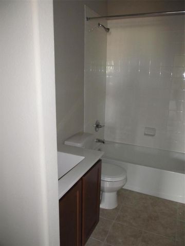 2310 Thunderbolt Peak Drive, Rosharon, TX 77583