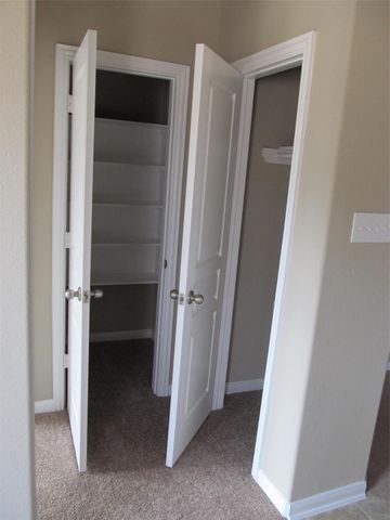 2310 Thunderbolt Peak Drive, Rosharon, TX 77583