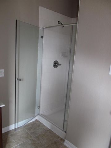 2310 Thunderbolt Peak Drive, Rosharon, TX 77583