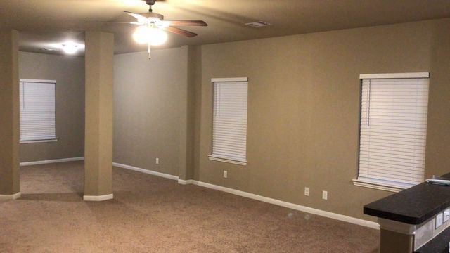 2310 Thunderbolt Peak Drive, Rosharon, TX 77583