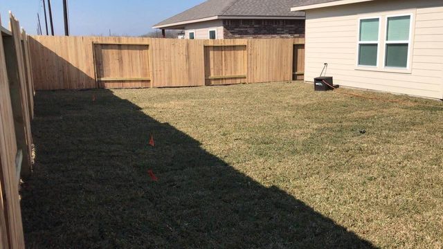 2310 Thunderbolt Peak Drive, Rosharon, TX 77583