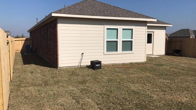 2310 Thunderbolt Peak Drive, Rosharon, TX 77583