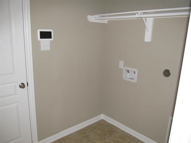 2310 Thunderbolt Peak Drive, Rosharon, TX 77583