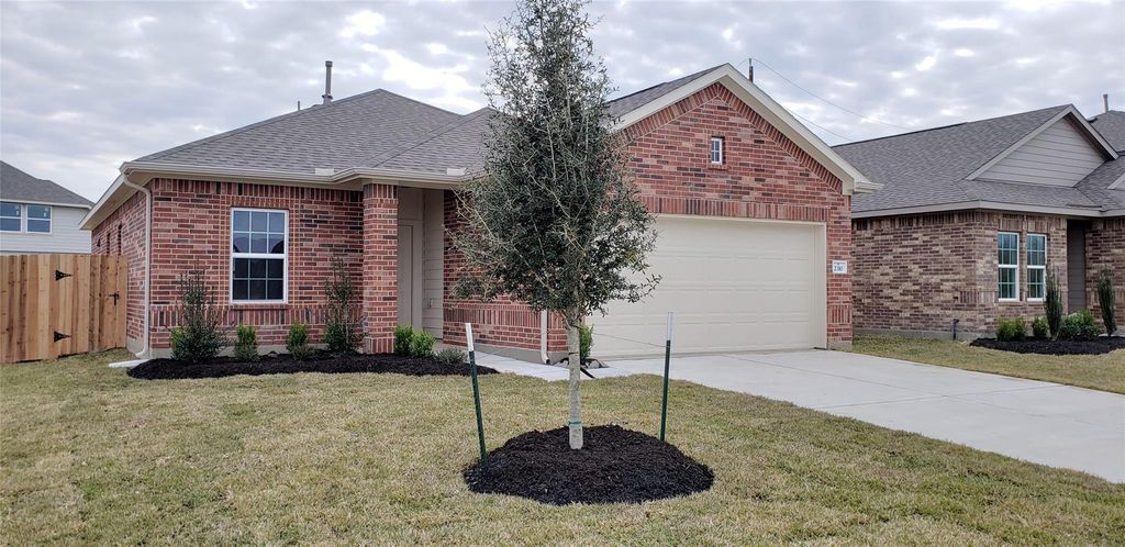 2310 Thunderbolt Peak Drive, Rosharon, TX 77583