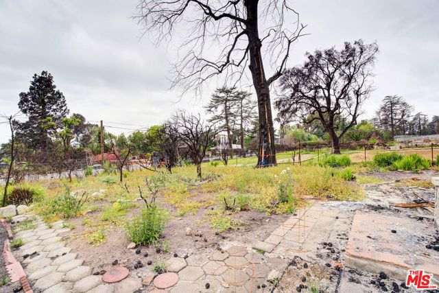 683 E Pine Street, Altadena, CA 91001