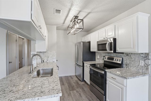 316 Preston Drive, Cleburne, TX 76033