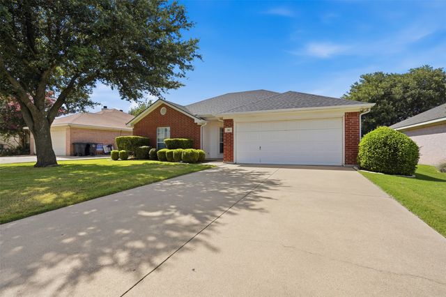 316 Preston Drive, Cleburne, TX 76033