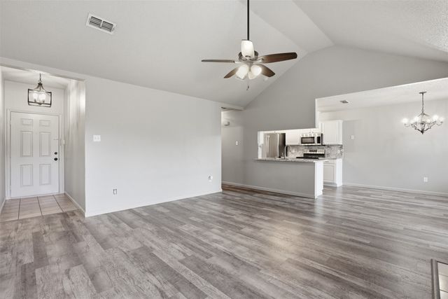 316 Preston Drive, Cleburne, TX 76033