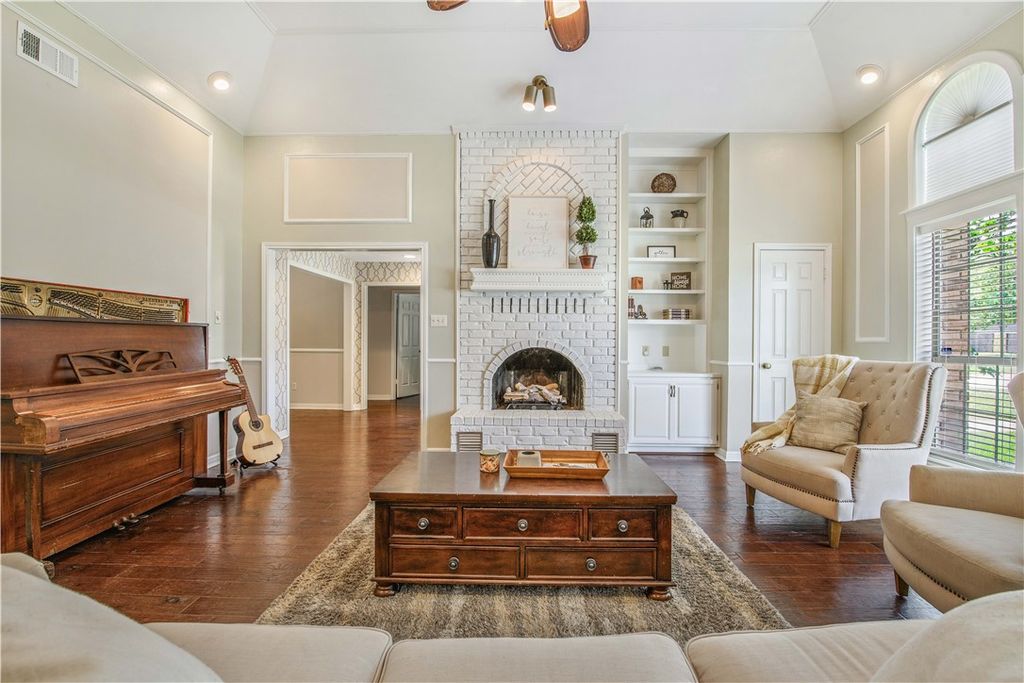 2307 West Briargate Drive, Bryan, TX 77802 — photo 4