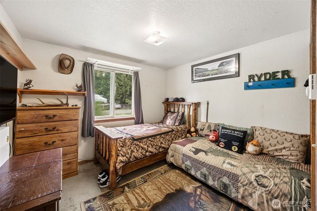 17112 Kinnikinnick Court SE, Yelm, WA 98597