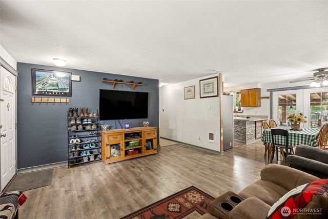17112 Kinnikinnick Court SE, Yelm, WA 98597
