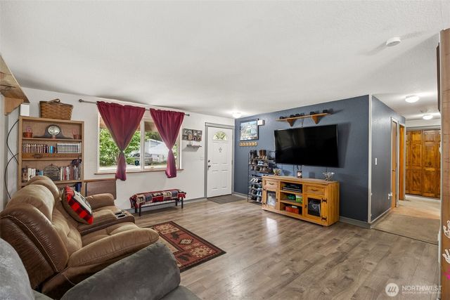 17112 Kinnikinnick Court SE, Yelm, WA 98597