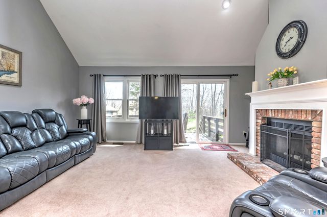14 Deepwood Circle 14, Monroe, CT 06468