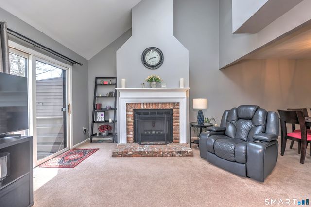 14 Deepwood Circle 14, Monroe, CT 06468