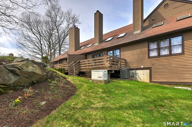14 Deepwood Circle 14, Monroe, CT 06468