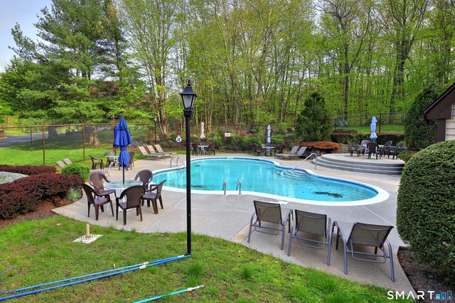 14 Deepwood Circle 14, Monroe, CT 06468