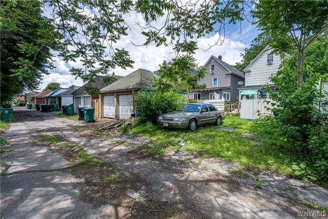2523 Falls Street, Niagara Falls, NY 14303