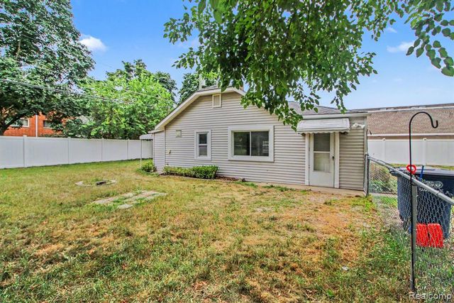 35263 Lewis Street, Westland, MI 48185