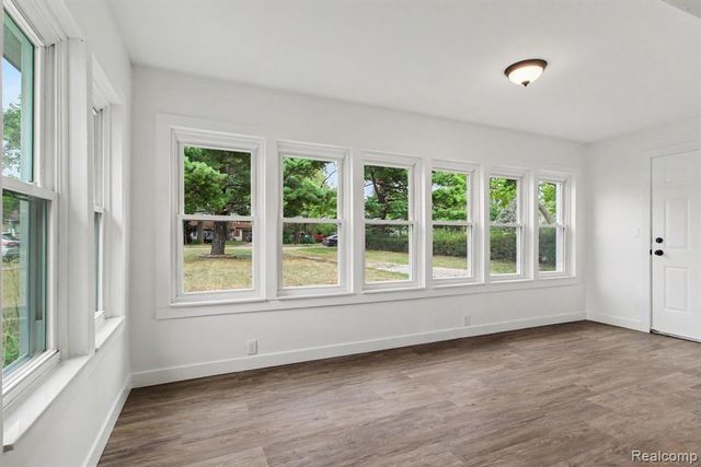 35263 Lewis Street, Westland, MI 48185