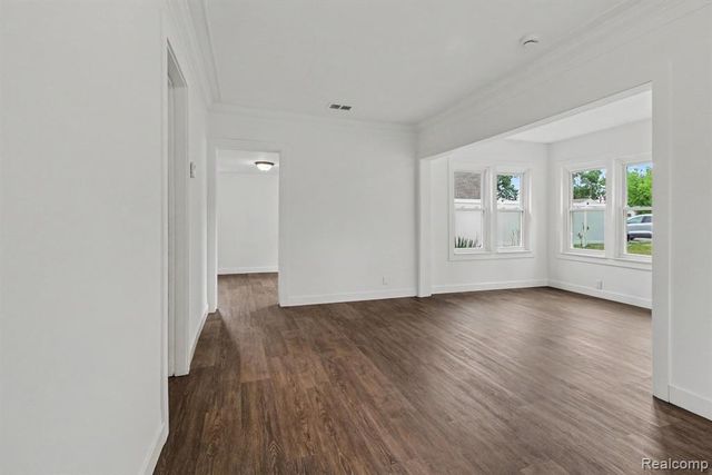 35263 Lewis Street, Westland, MI 48185