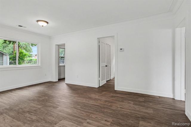 35263 Lewis Street, Westland, MI 48185