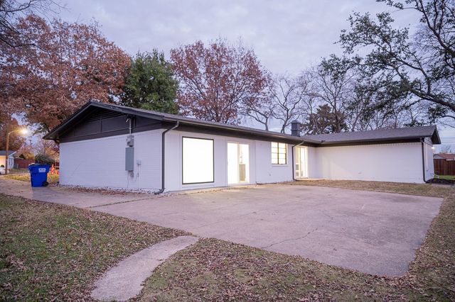 12607 Gaslite Circle, Farmers Branch, TX 75234