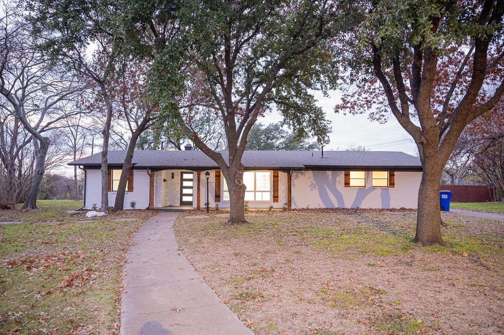 12607 Gaslite Circle, Farmers Branch, TX 75234
