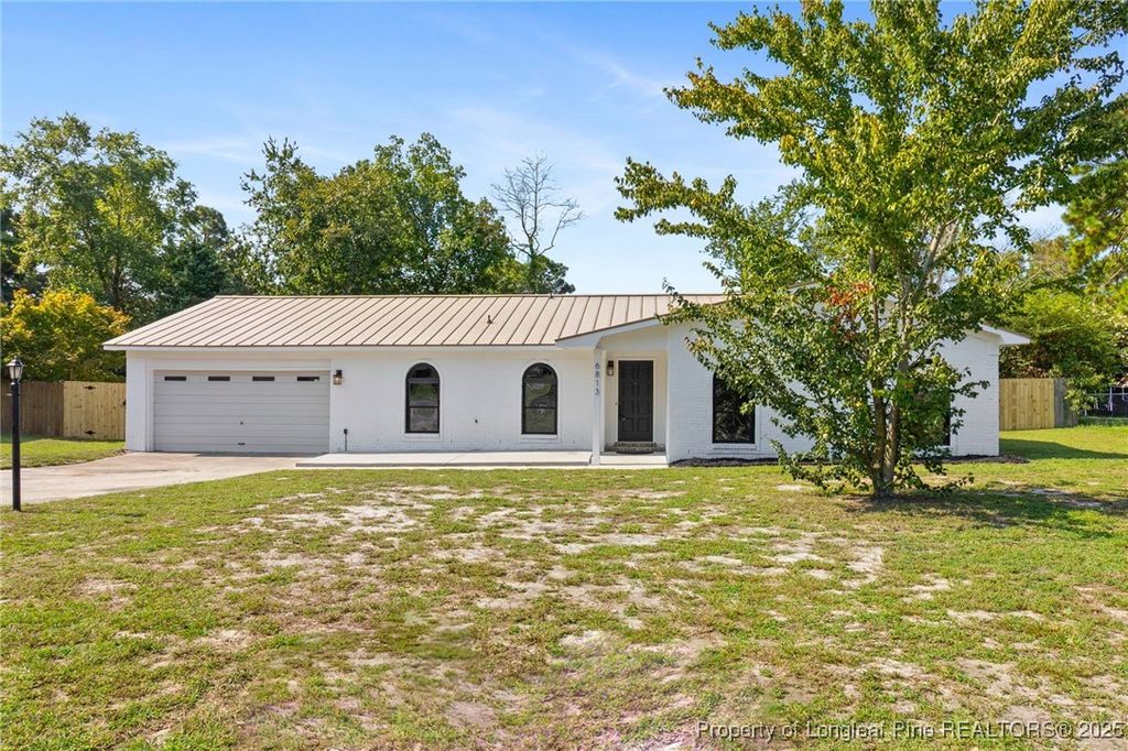 6813 Timbercroft Lane, Fayetteville, NC 28314